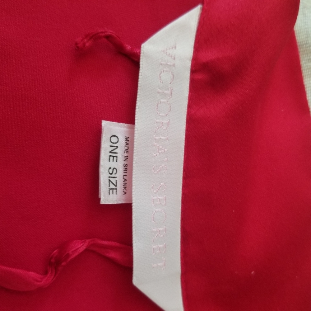 VS kimono robe